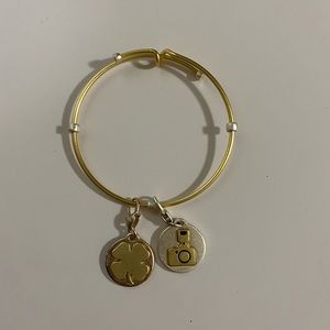 Charm Bracelet Clover and Camera